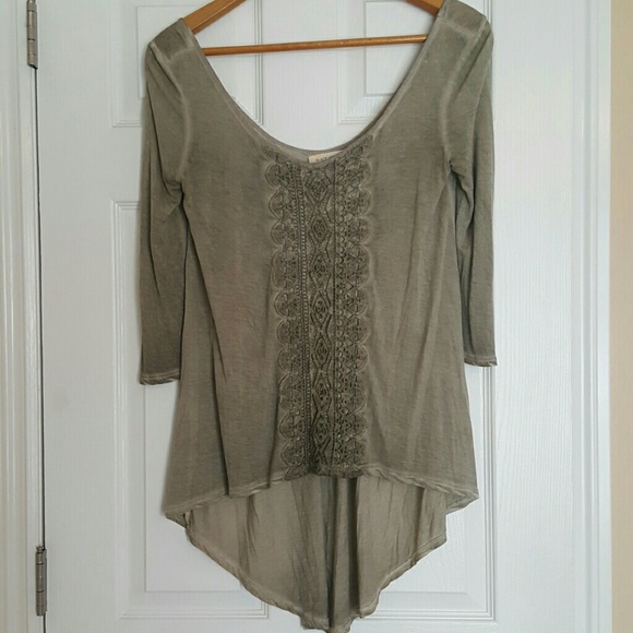 Black Swan Tops - ❤ Black Swan 3/4 sleeve tunic lace front top XS